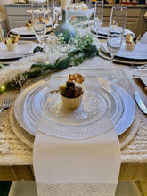 Load image into Gallery viewer, Trigo Cover